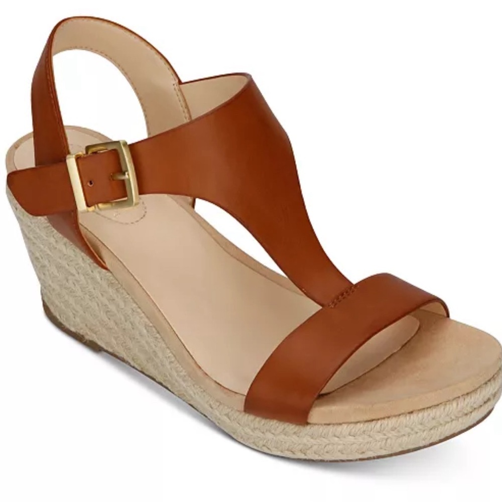 NWOB Kenneth Cole Reaction Card wedge sz 8.5
